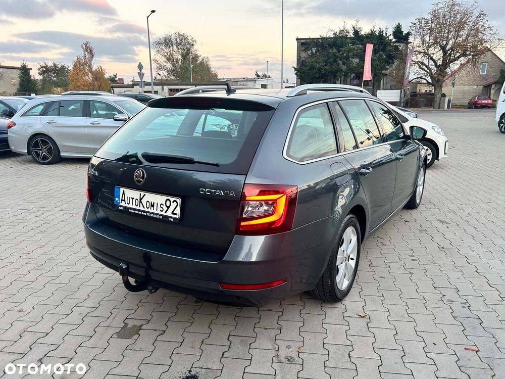 Skoda Octavia 2.0 TDI Elegance DSG - 8