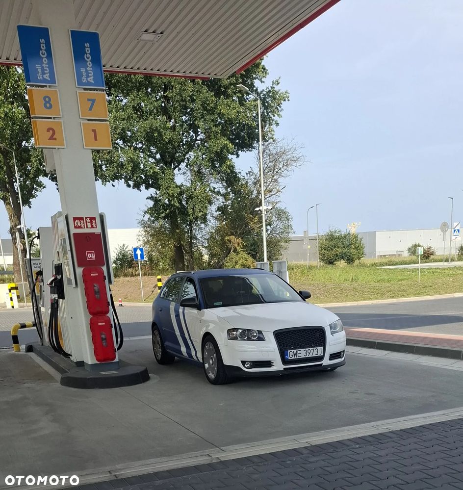 Audi A3 Sportback - 2