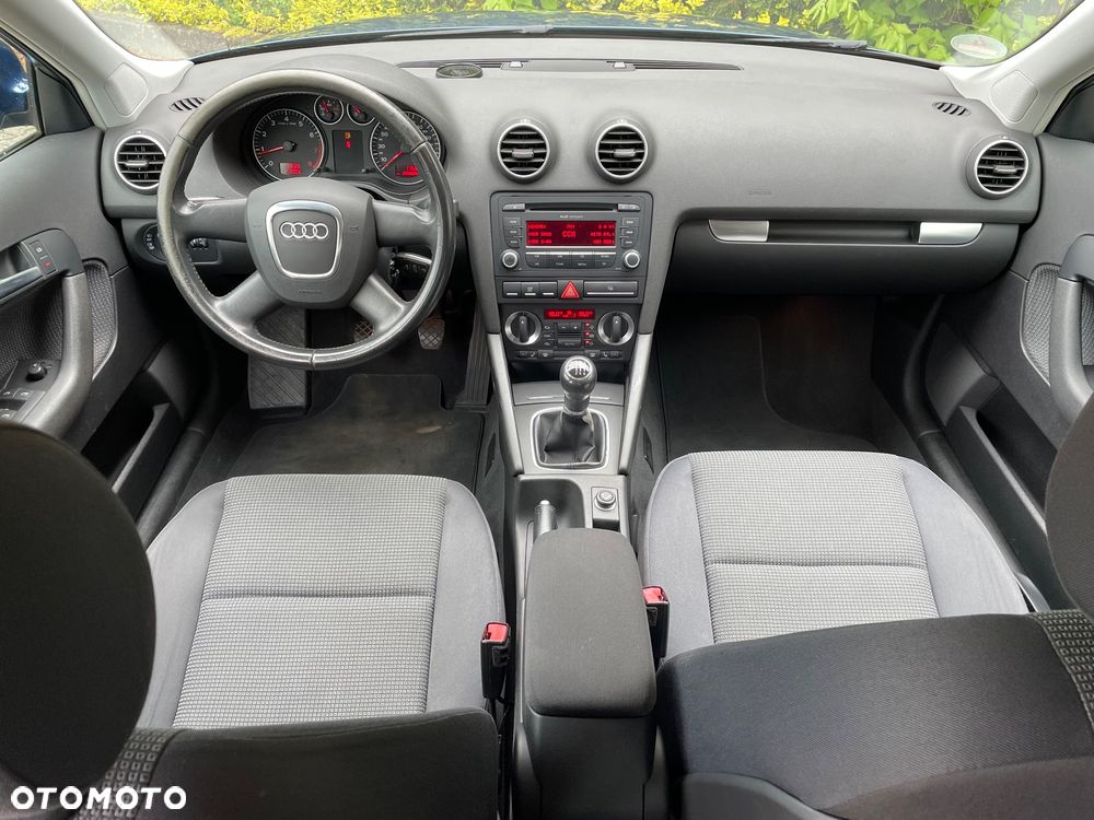 Audi A3 ver-1-6-fsi-ambiente - 18