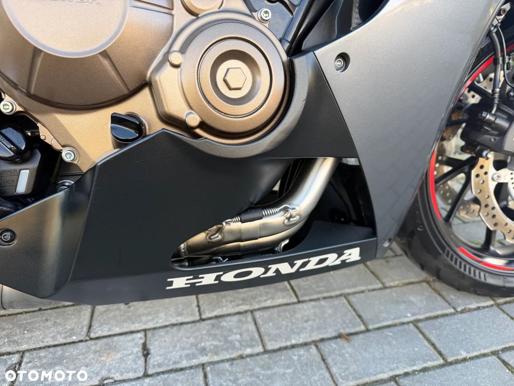 Honda CBR - 26