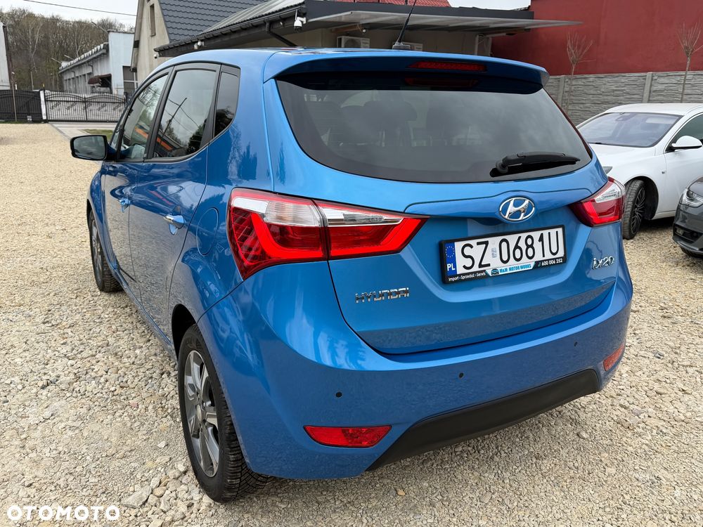 Hyundai ix20 1.4 blue - 9