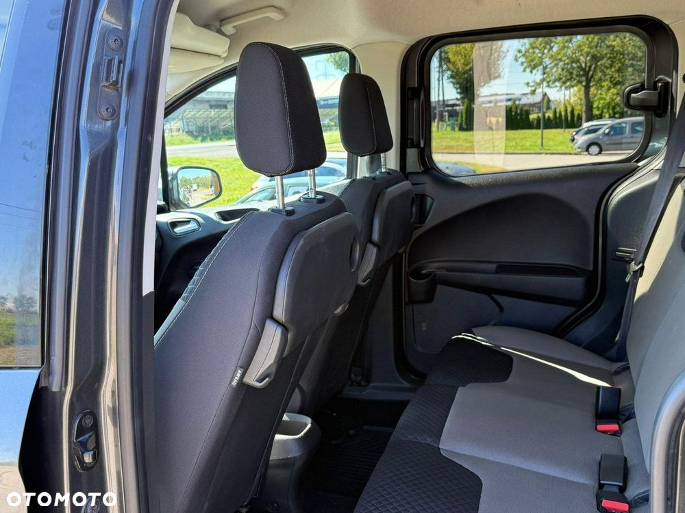 Ford Tourneo Courier 1.0 EcoBoost S&S Trend - 11