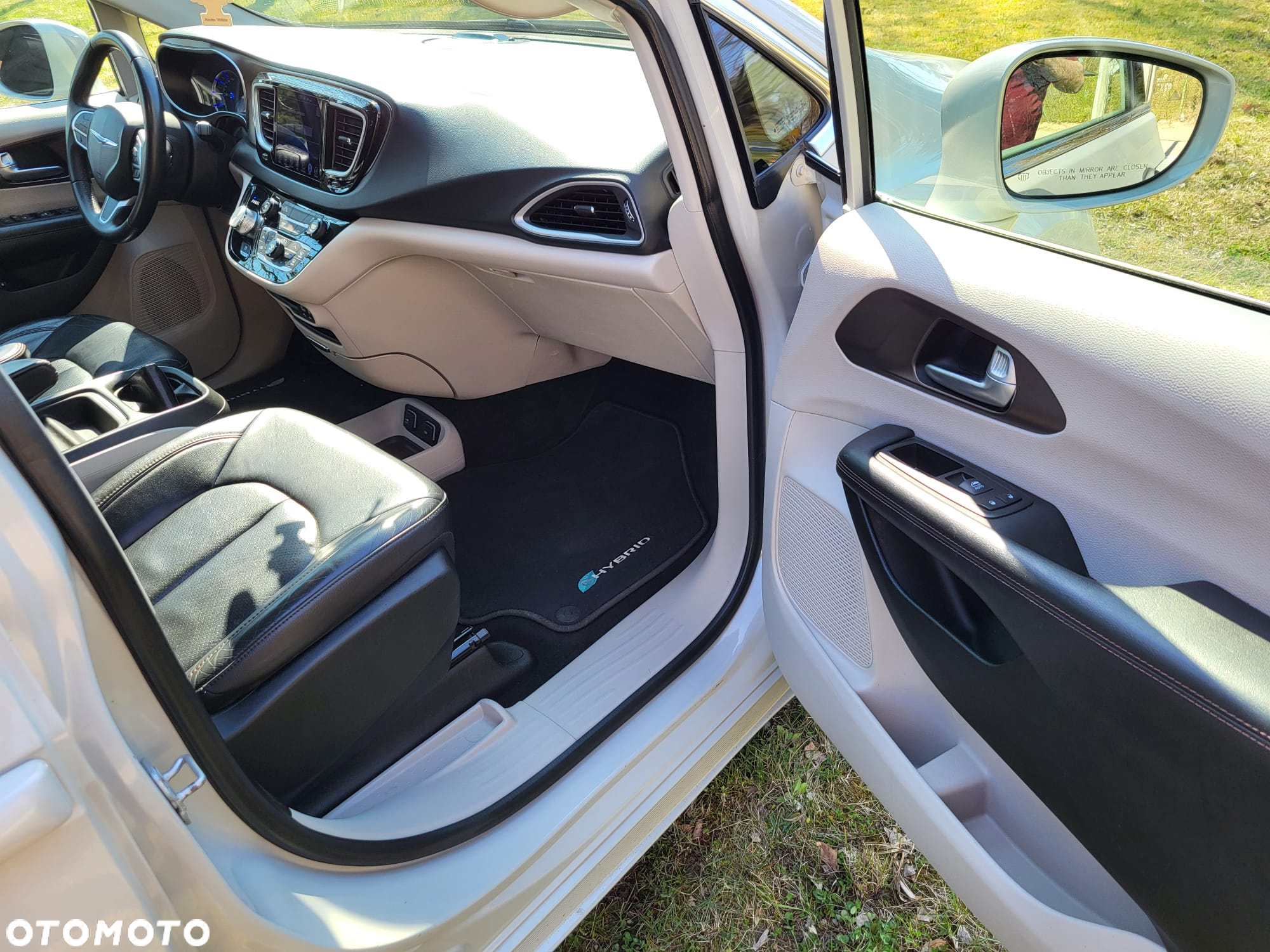 Chrysler Pacifica - 22