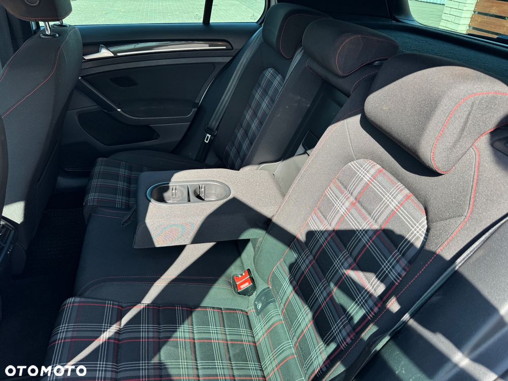 Volkswagen Golf GTI BlueMotion Technology - 16