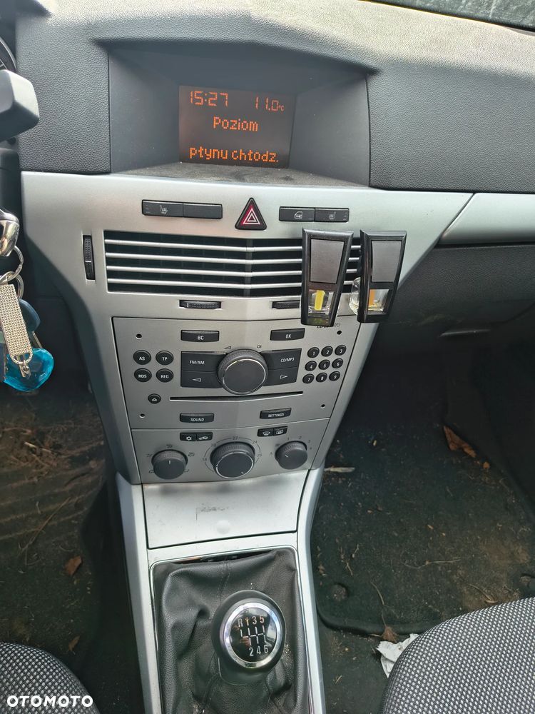 Opel Astra 1.9 CDTI DPF - 9