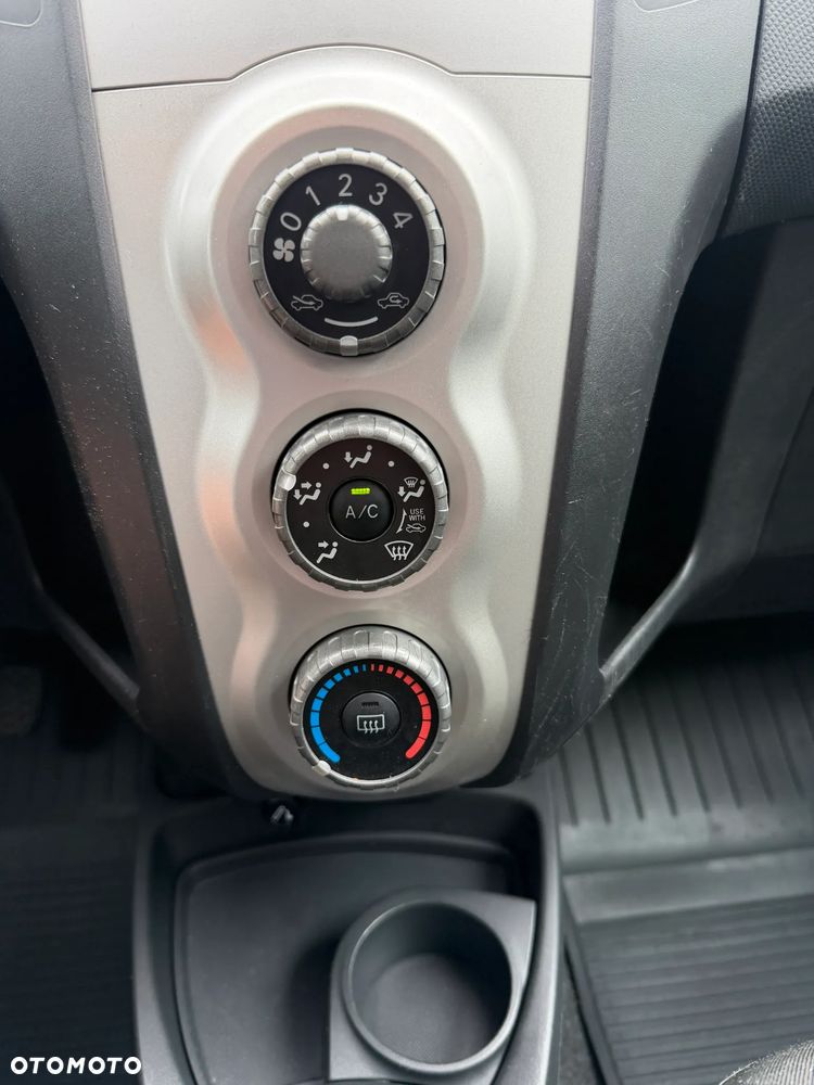 Toyota Yaris 1.0 VVT-i Sol - 16
