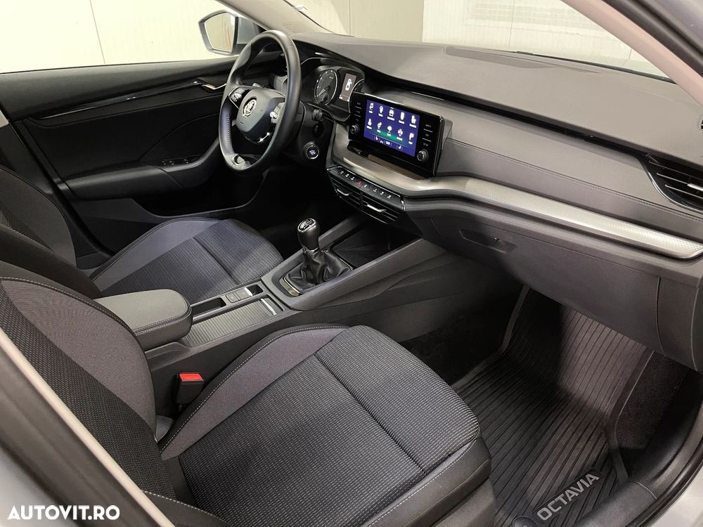 Skoda Octavia 1.5 TSI Ambition - 11