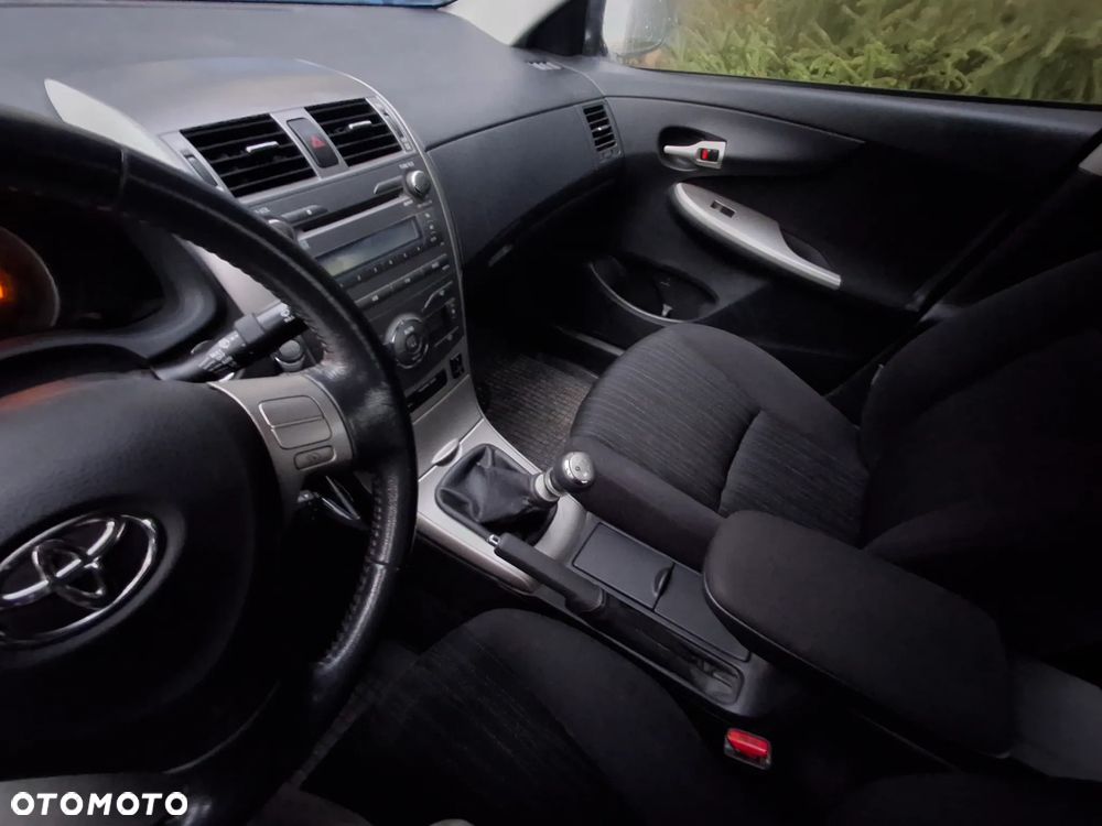 Toyota Corolla 2.0 D-4D Prestige - 6