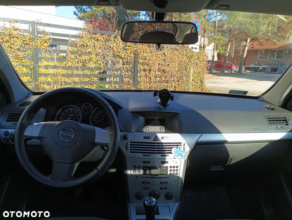 Opel Astra 1.6 Enjoy - 13