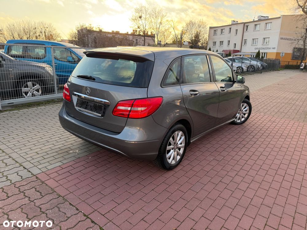 Mercedes-Benz Klasa B 180 BlueEFFICIENCY Edition - 25