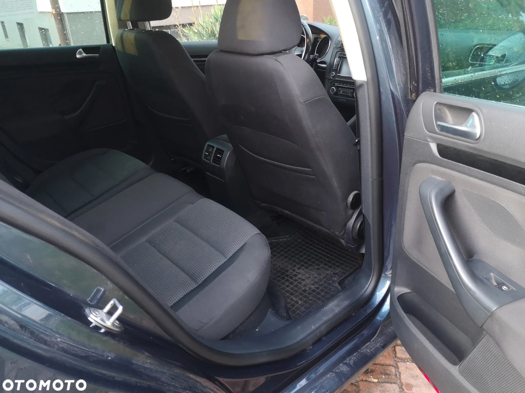 Volkswagen Golf VI 1.6 TDI Highline - 33