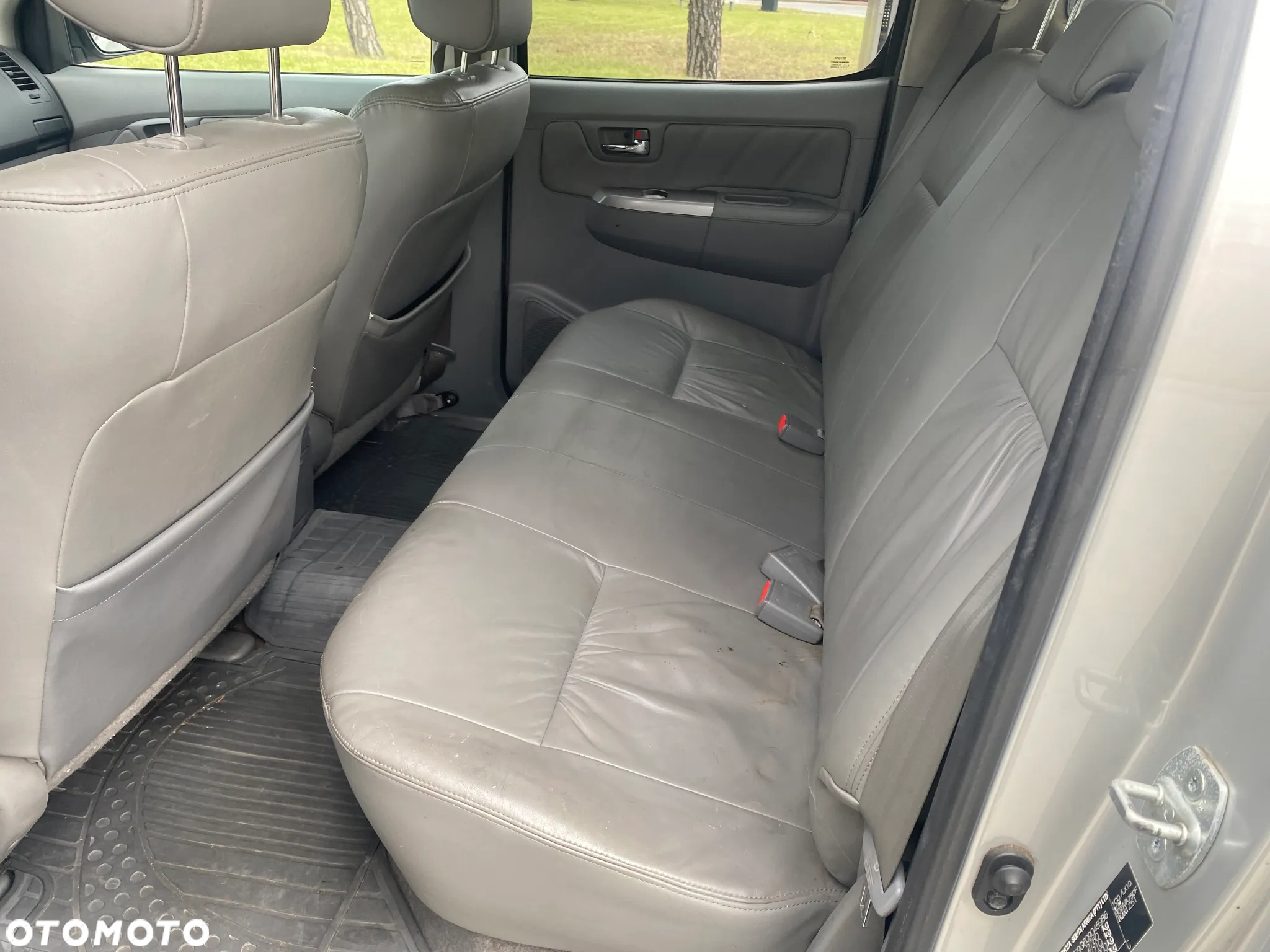 Toyota Hilux 3.0 D-4D Sol - 10