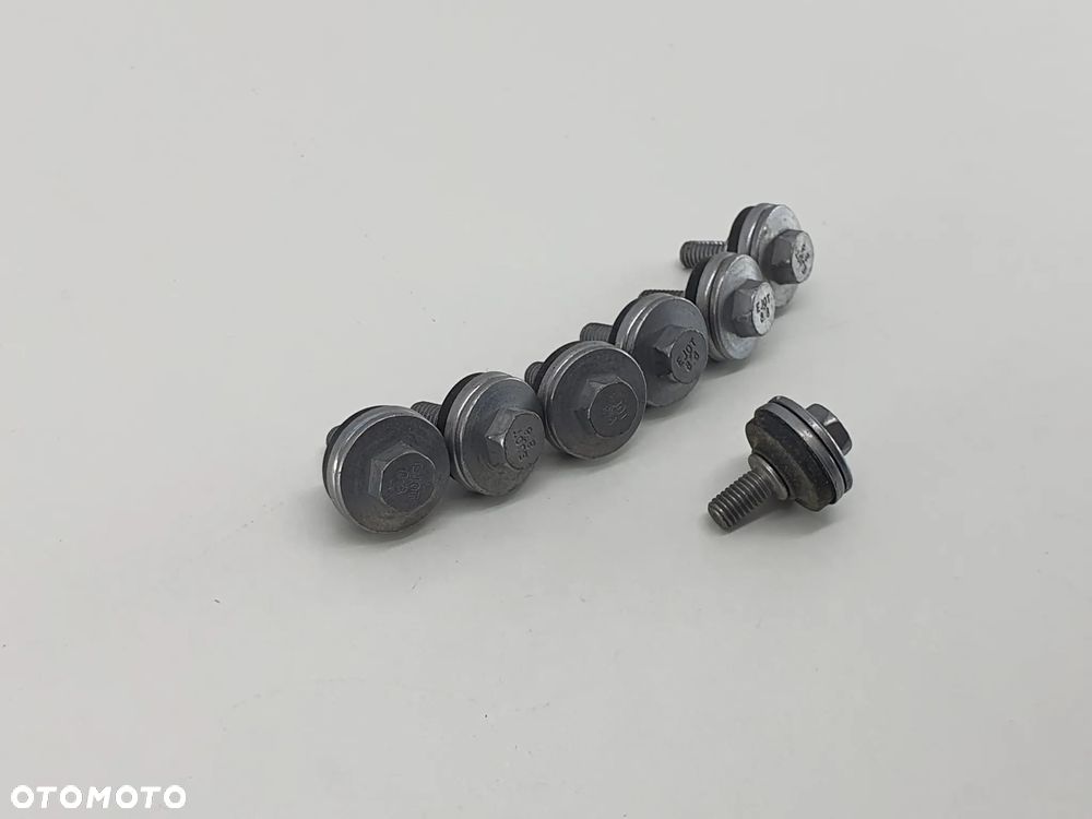 SRUBA PODKLADKA  CAN AM RYKER - 10
