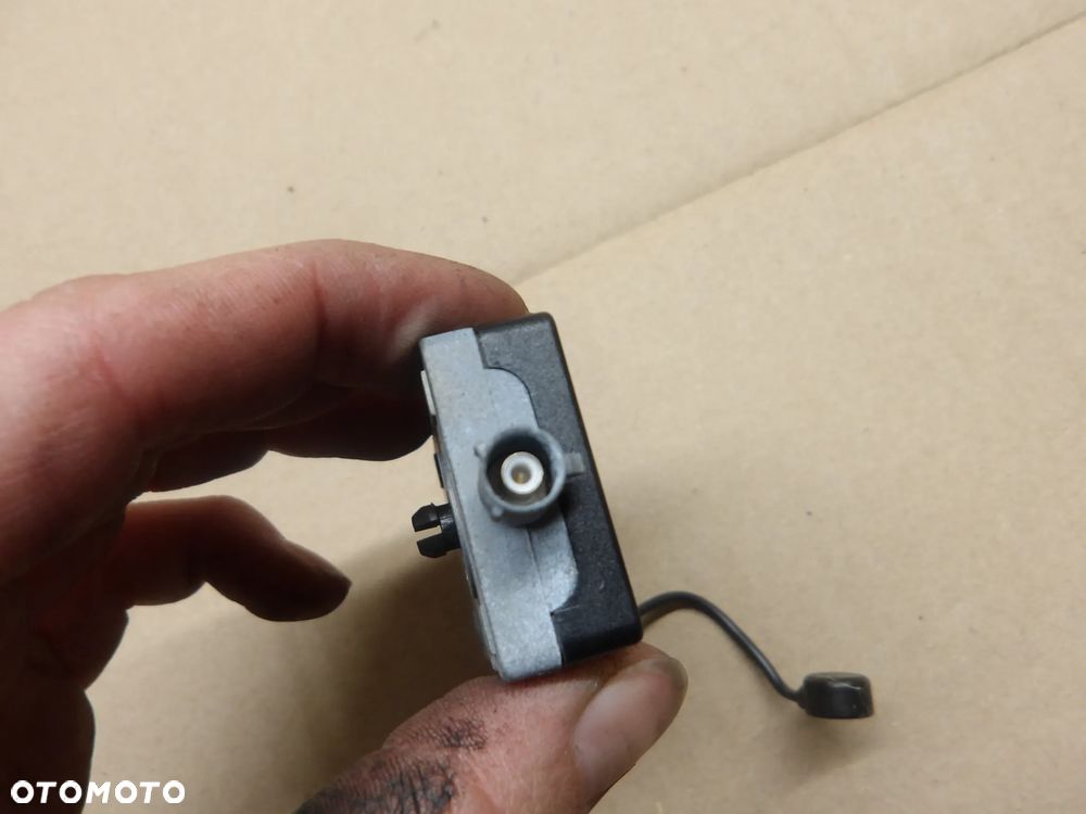 RENAULT GRAND SCENIC III 1.6 DCI WZMACNIACZ ANTENOWY 282300003R - 3