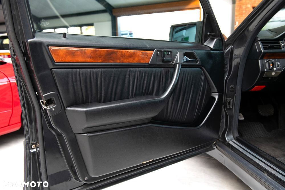 Mercedes-Benz W124 (1984-1993) - 18