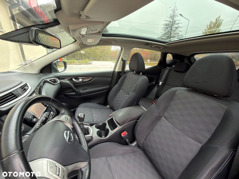 Nissan Qashqai - 25
