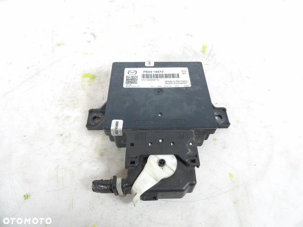 MAZDA CX-3 LIFT MODUŁ NAPIĘCIA DCDC PE03 18572 - 1
