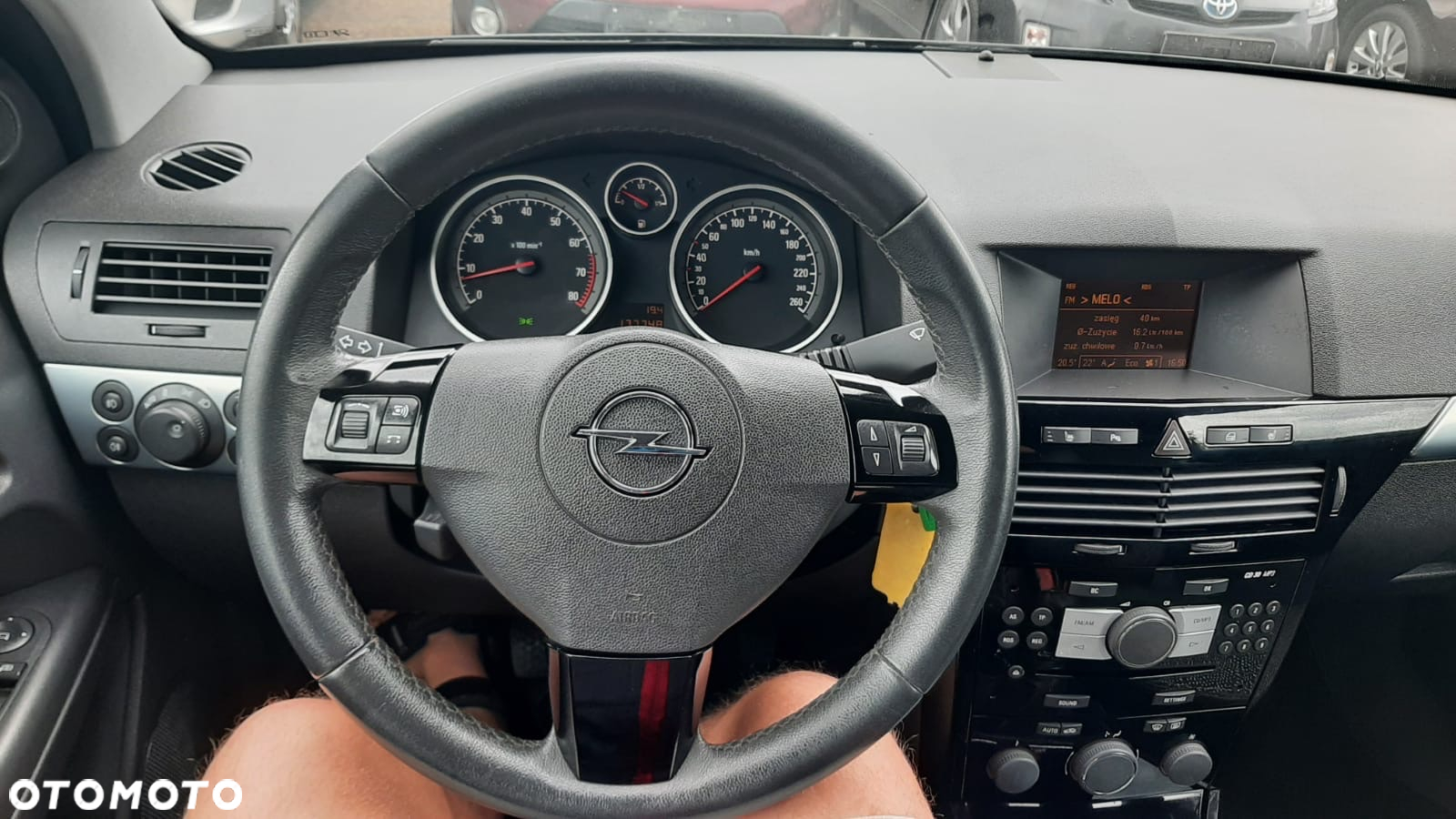 Opel Astra GTC 1.4 Cosmo - 11