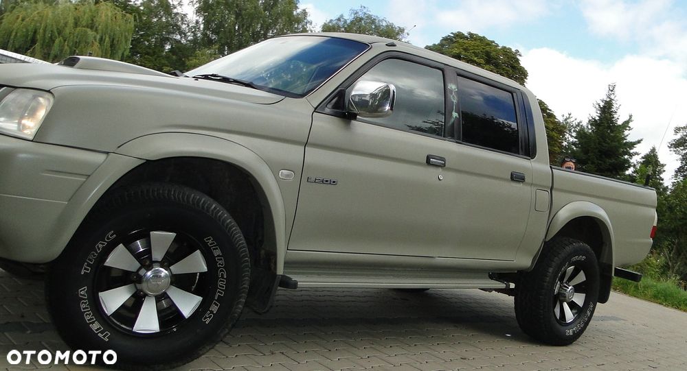 Mitsubishi L200 2.5 TD Intense - 2