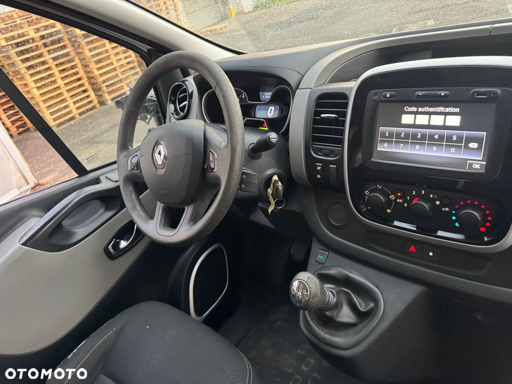 Renault Trafic - 18