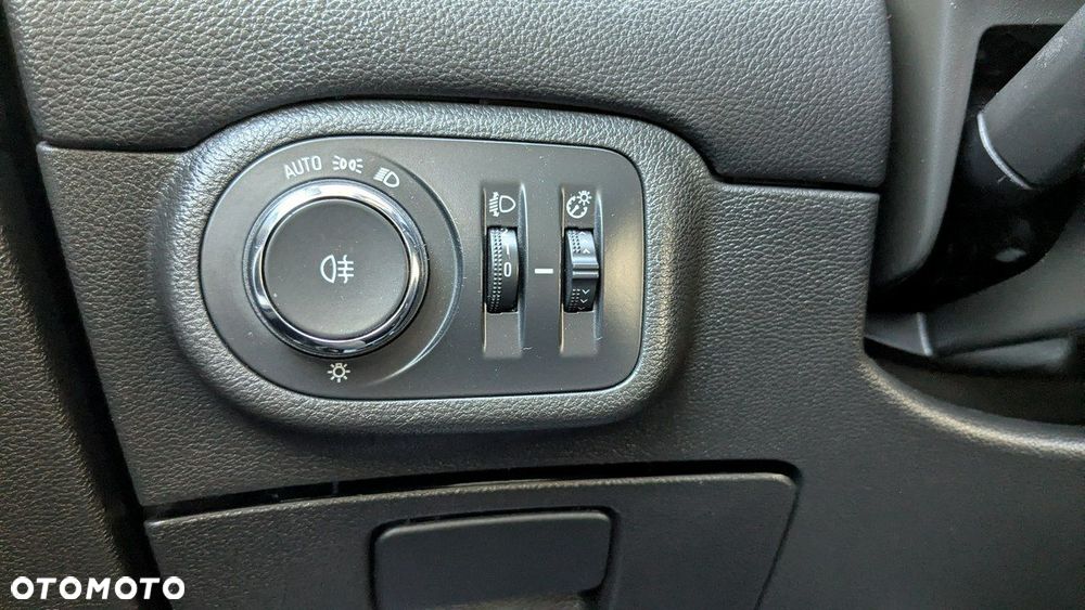 Opel Zafira - 34