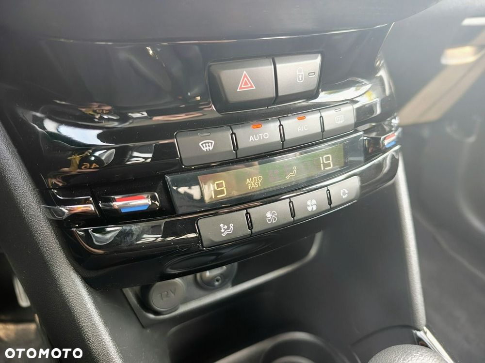 Peugeot 2008 - 39