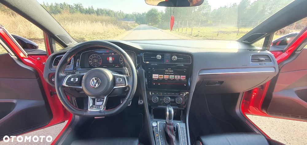 Volkswagen Golf GTI (BlueMotion Technology) DSG Performance - 26