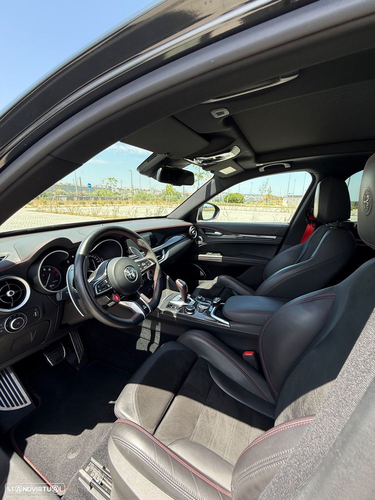Alfa Romeo Stelvio V6 2.9 Bi-Turbo AT8-Q4 Quadrifoglio - 8