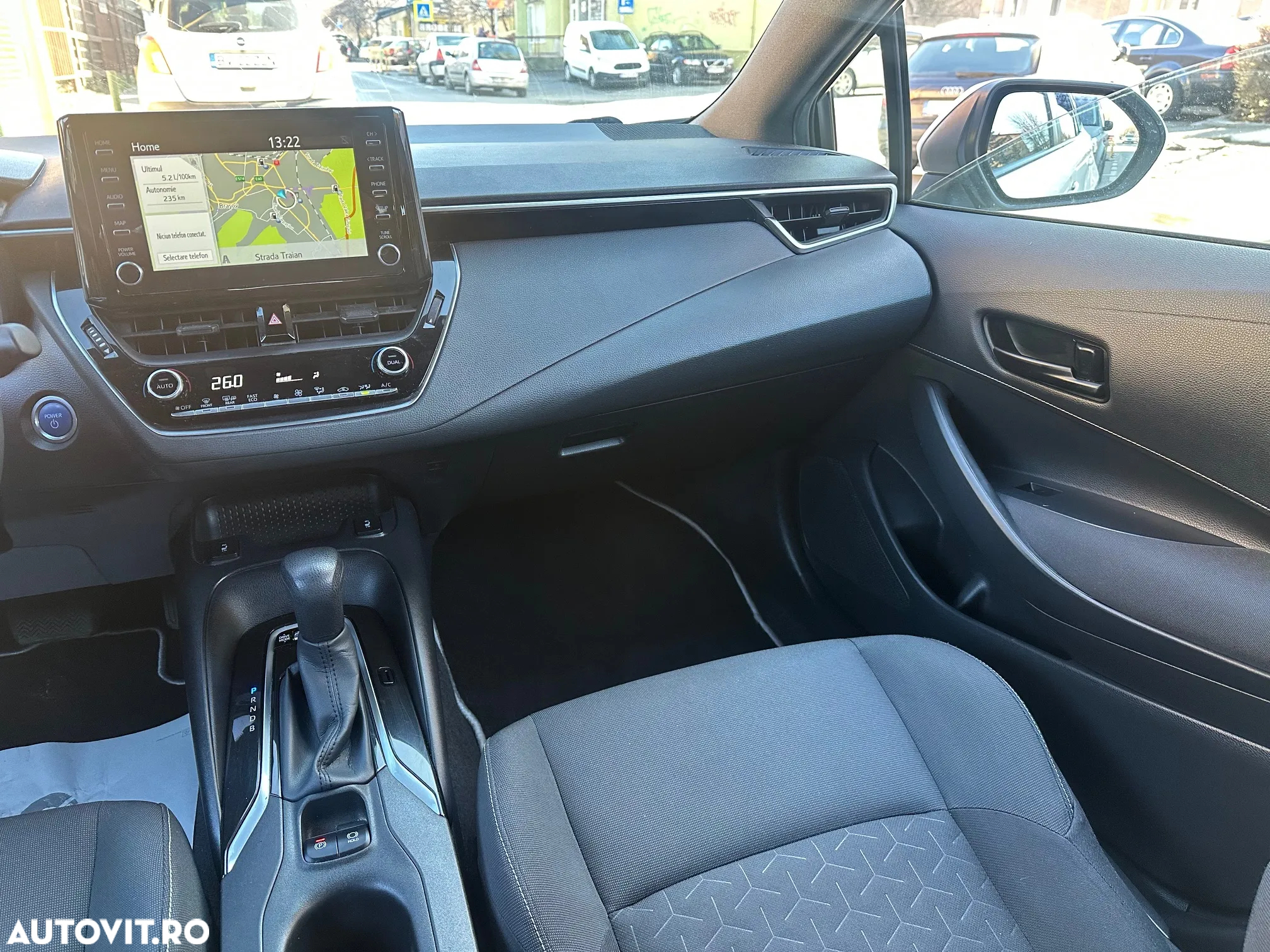 Toyota Corolla 1.8 Hybrid Business Edition - 33