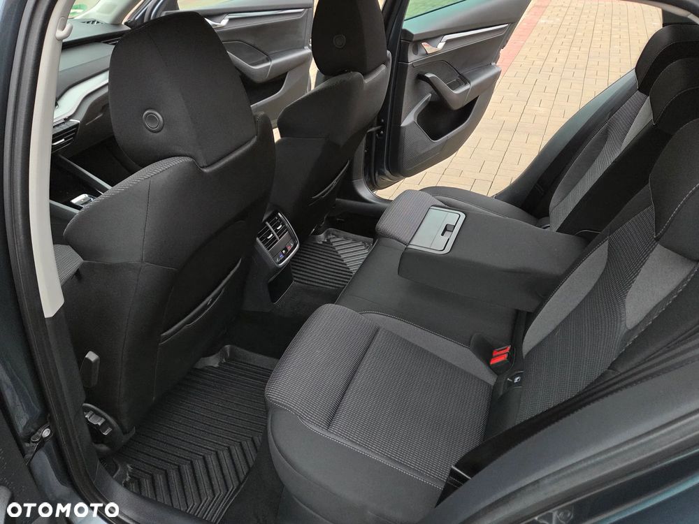 Skoda Octavia 2.0 TDI DSG Edition - 25