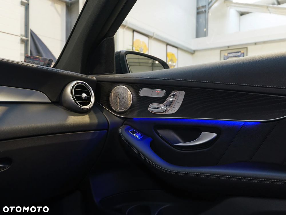 Mercedes-Benz GLC - 36