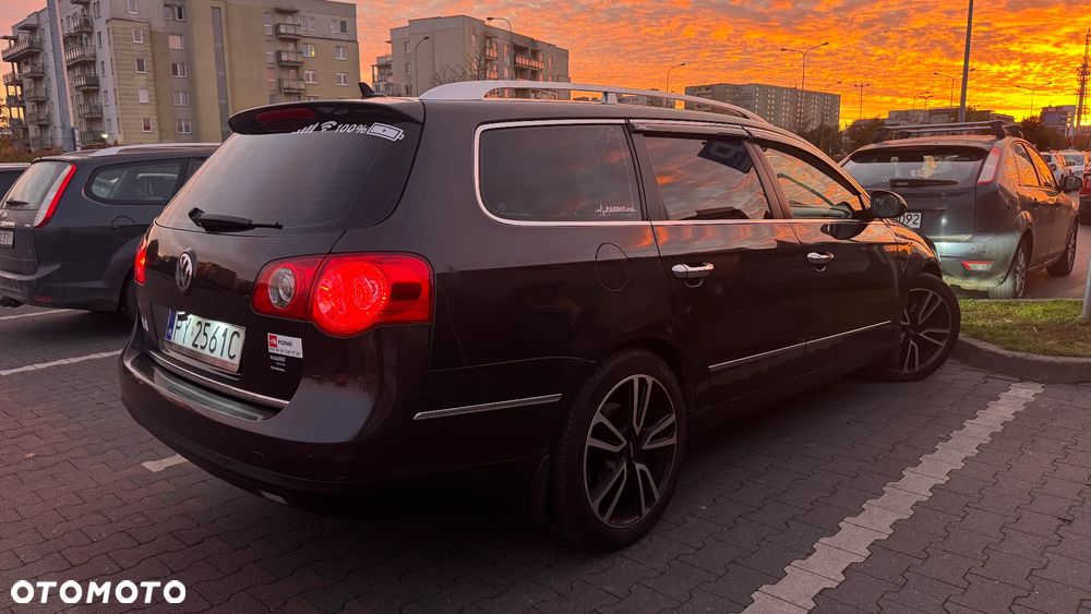 Volkswagen Passat 2.0 TDI Highline DSG - 25