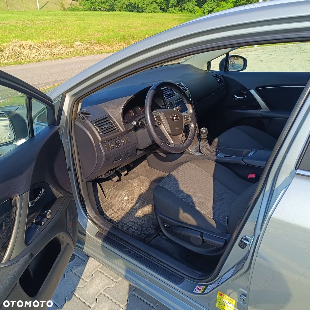Toyota Avensis 2.0 D-4D Comfort - 15