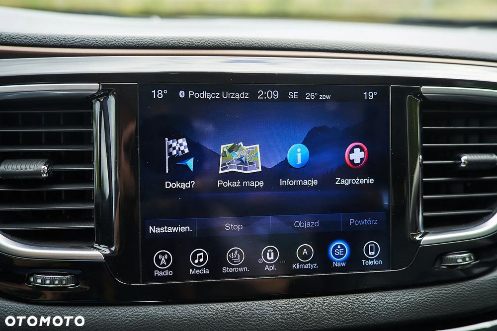 Chrysler Pacifica - 35