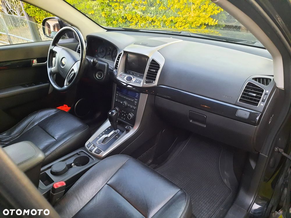 Chevrolet Captiva 2.2 D LTZ - 11