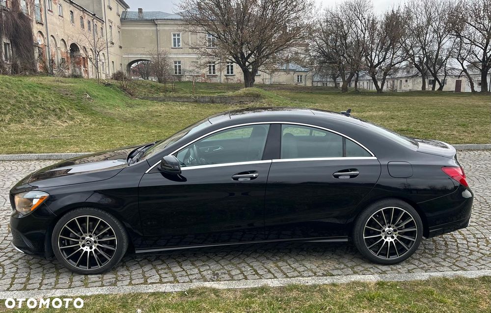 Mercedes-Benz CLA 250 4Matic 7G-DCT - 8