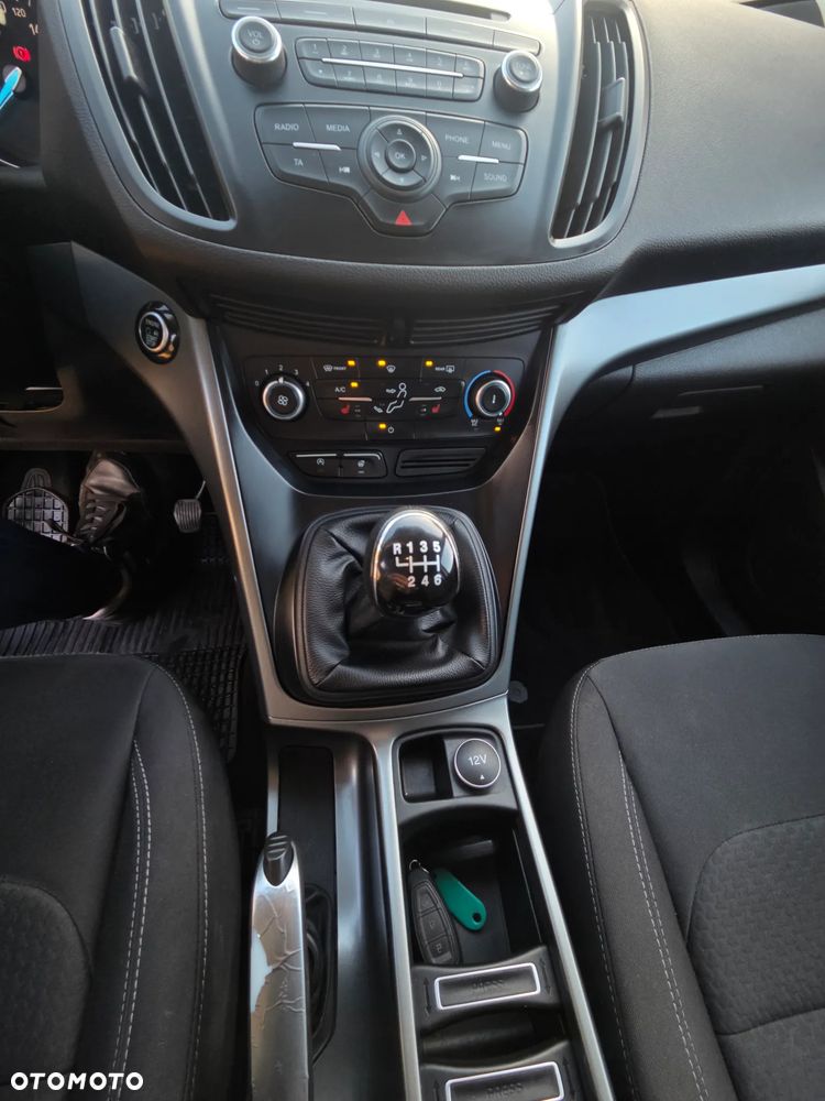 Ford Kuga 1.5 EcoBoost 2x4 Cool & Connect - 23