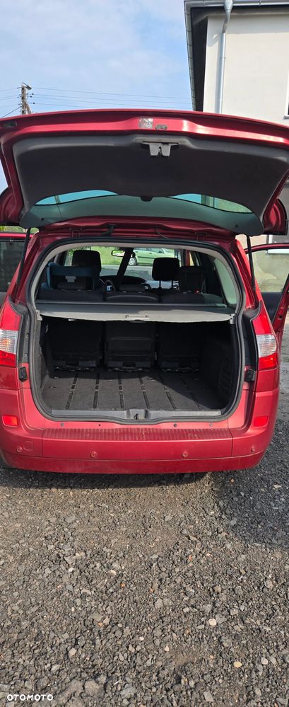 Renault Scenic 2.0 16V Confort Privilege - 11