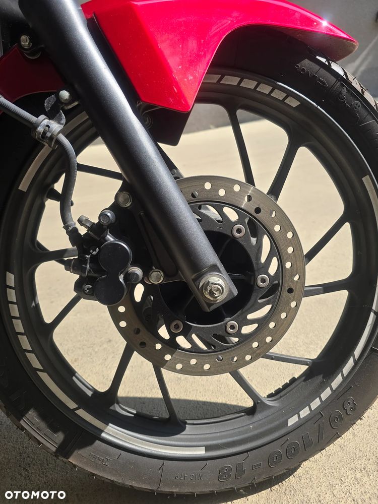 Honda CB - 8