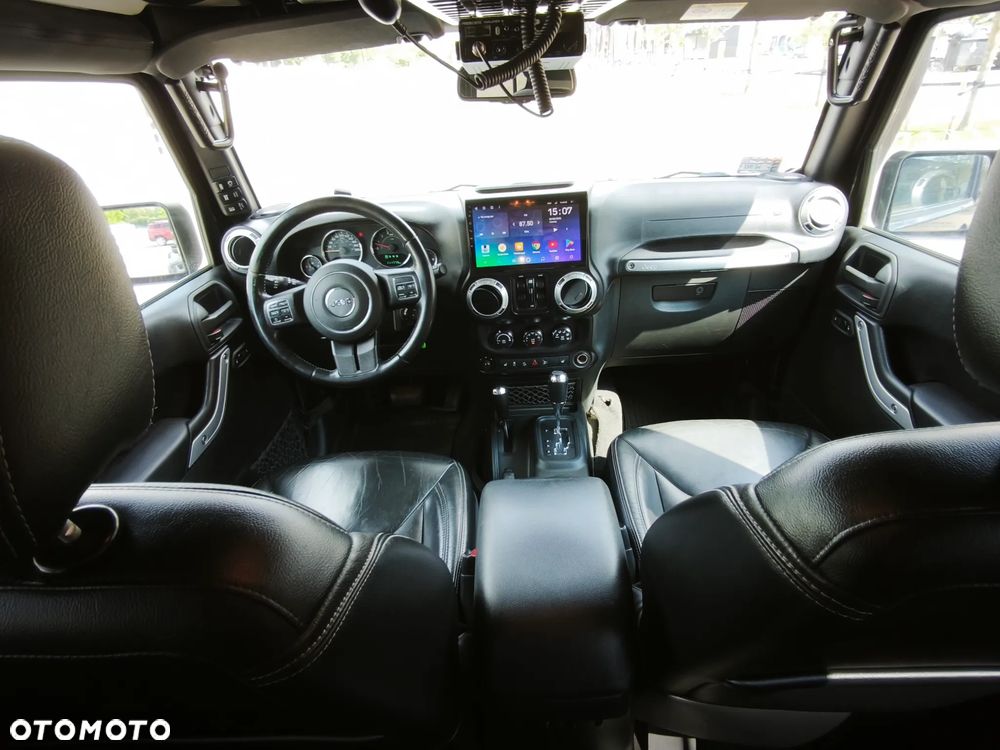Jeep Wrangler 3.6 Unlim Sahara EU6 - 29