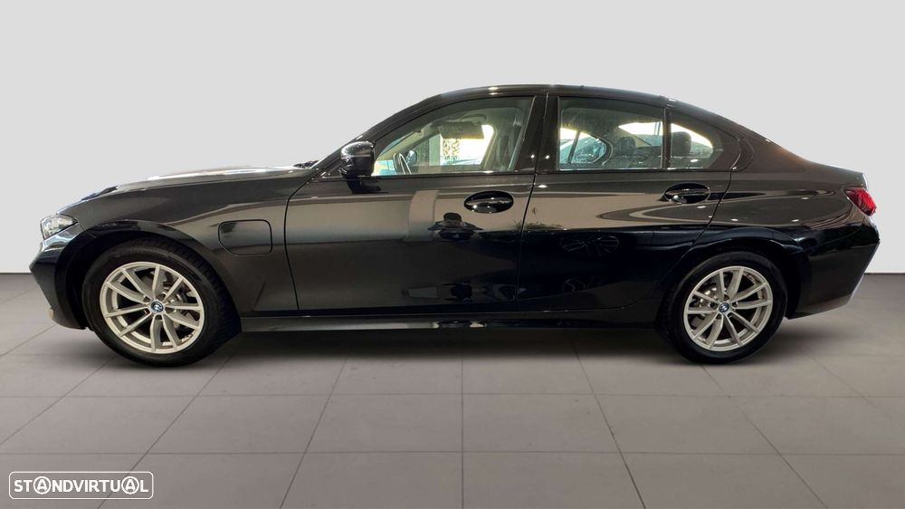 BMW 320 2024 photo 3
