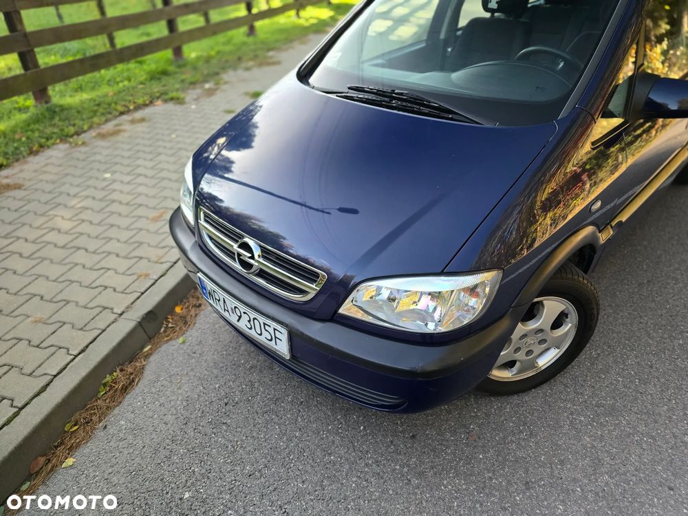 Opel Zafira - 36