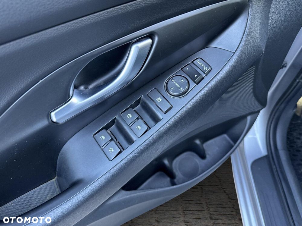 Hyundai i30 1.5 DPI Smart - 19