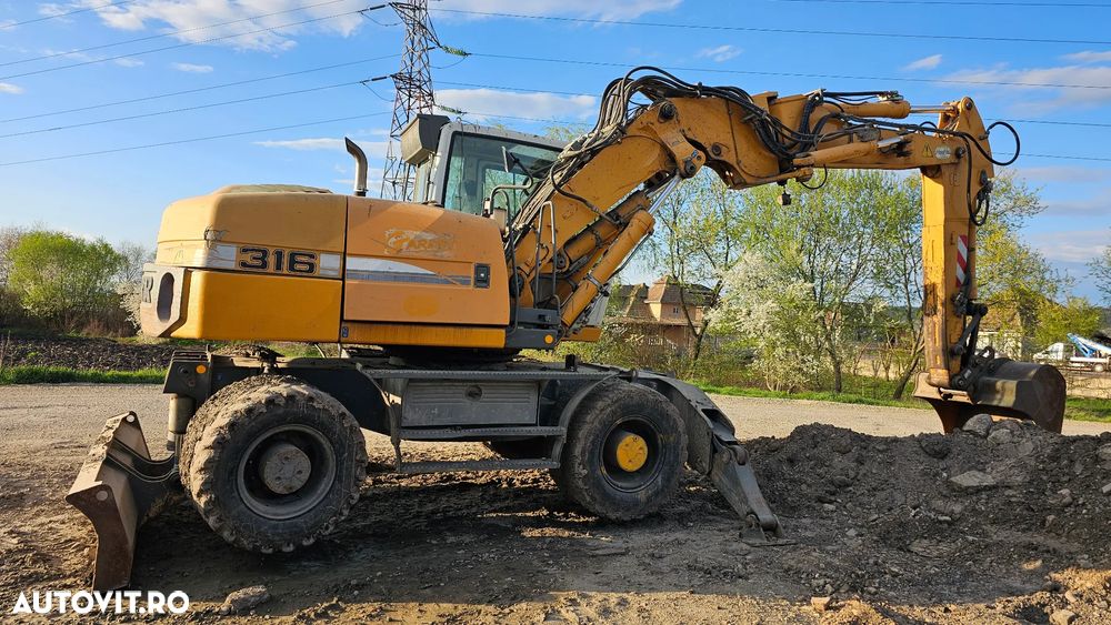 Liebherr 316 A Excavator pe roți - 4