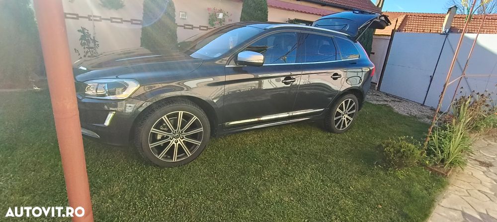 Volvo XC 60 D5 AWD Aut. Momentum - 2