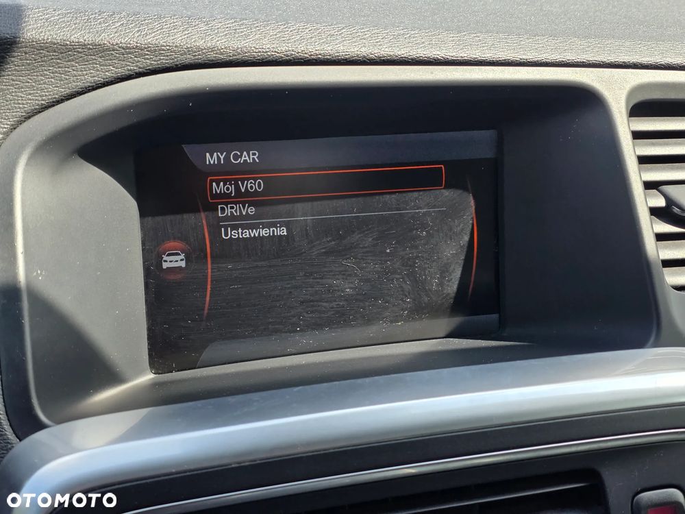 Volvo V60 D4 Geartronic Momentum - 24