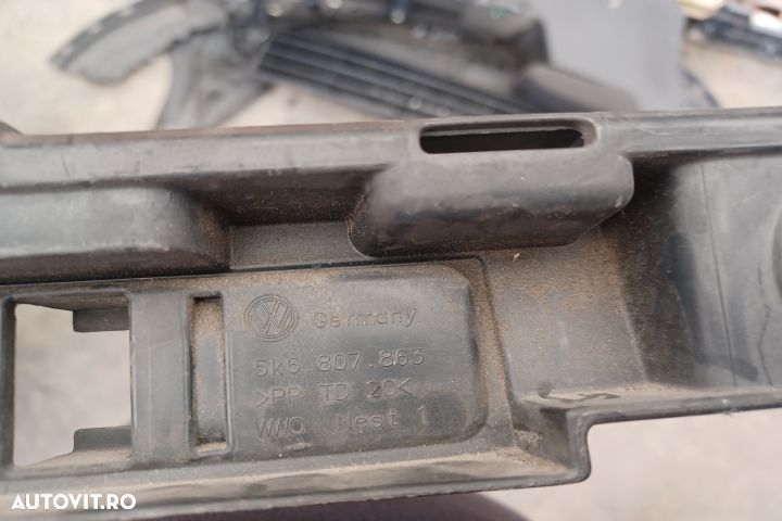 Suport bara spate centru 5K6807863 Volkswagen VW Golf 6 [2008 - 2015] - 1