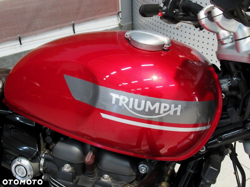 Triumph Speed Twin - 12