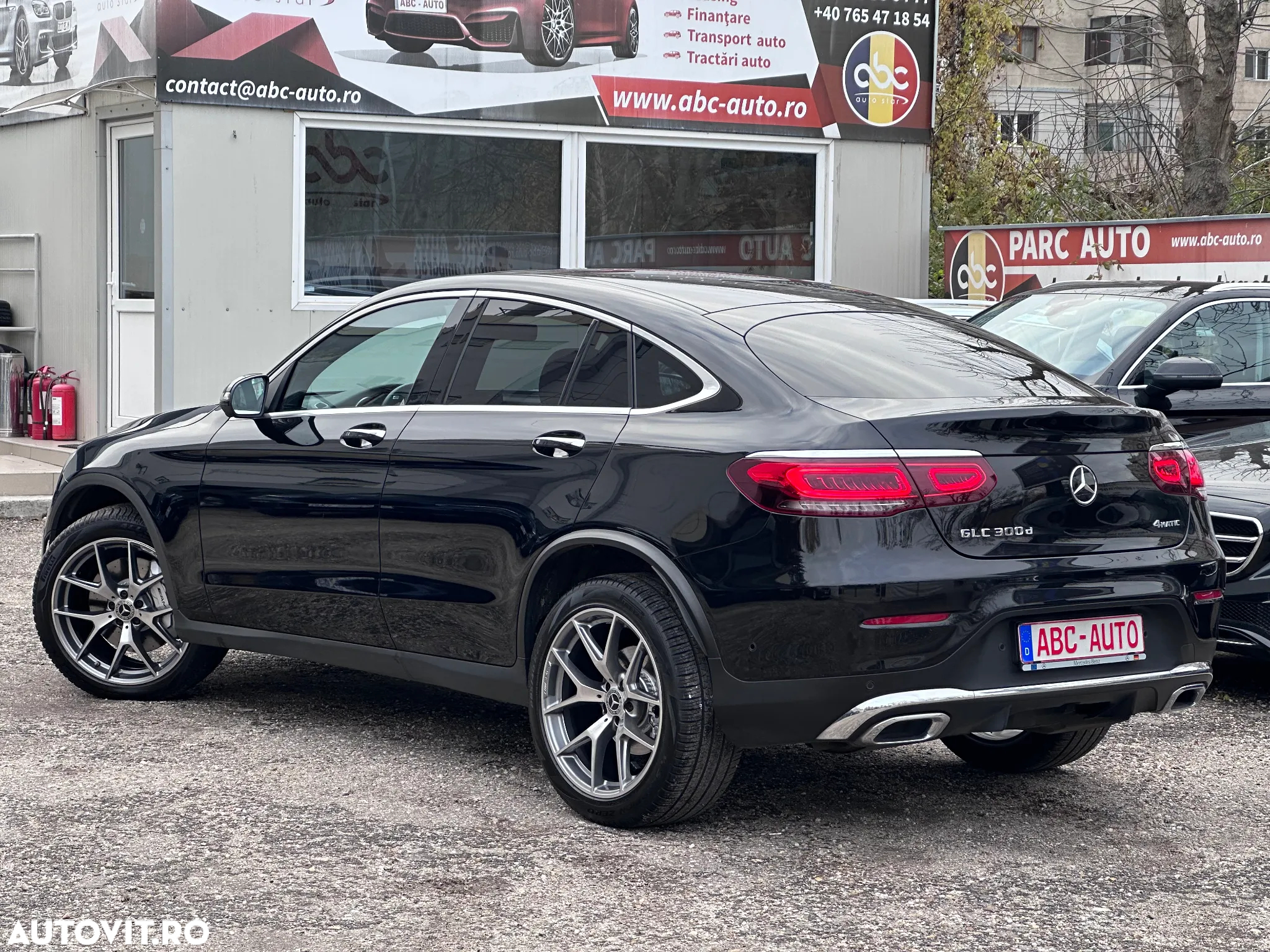 Mercedes-Benz GLC Coupe 300 d 4Matic 9G-TRONIC AMG Line - 3