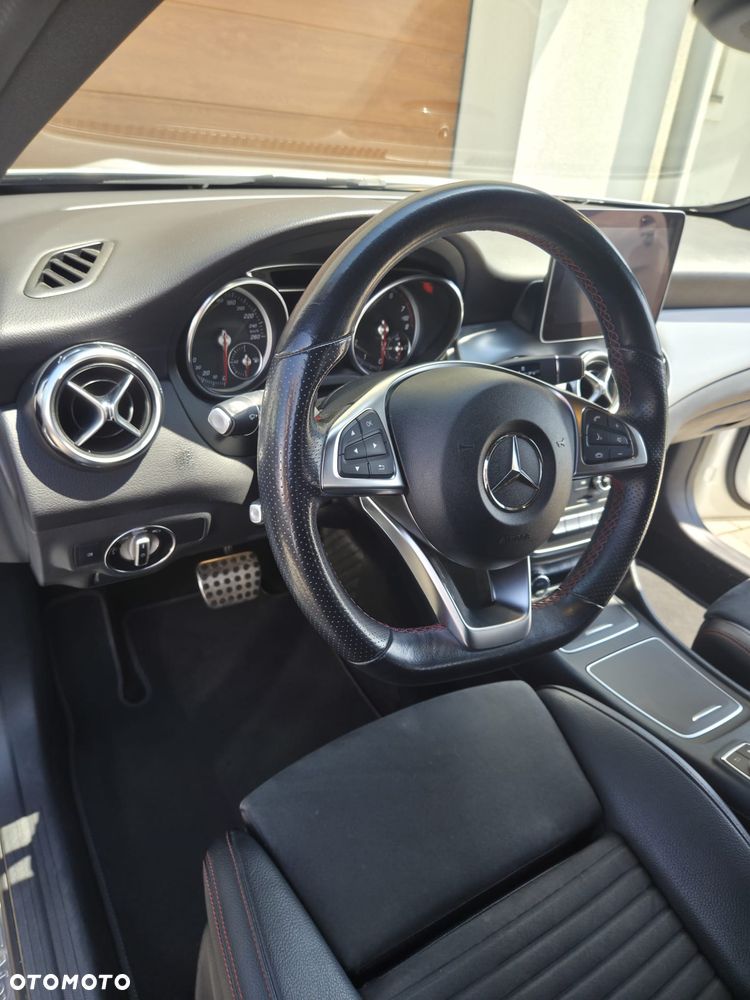 Mercedes-Benz GLA 200 7G-DCT AMG Line - 9